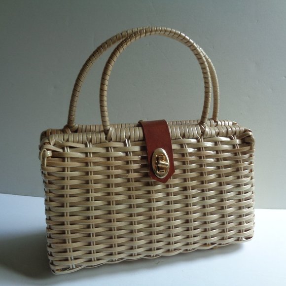 Vintage Handbags - Chic Retro Vintage Rattan Handbag Purse Hong Kong